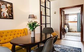 Vilao Apartments- Łazarza